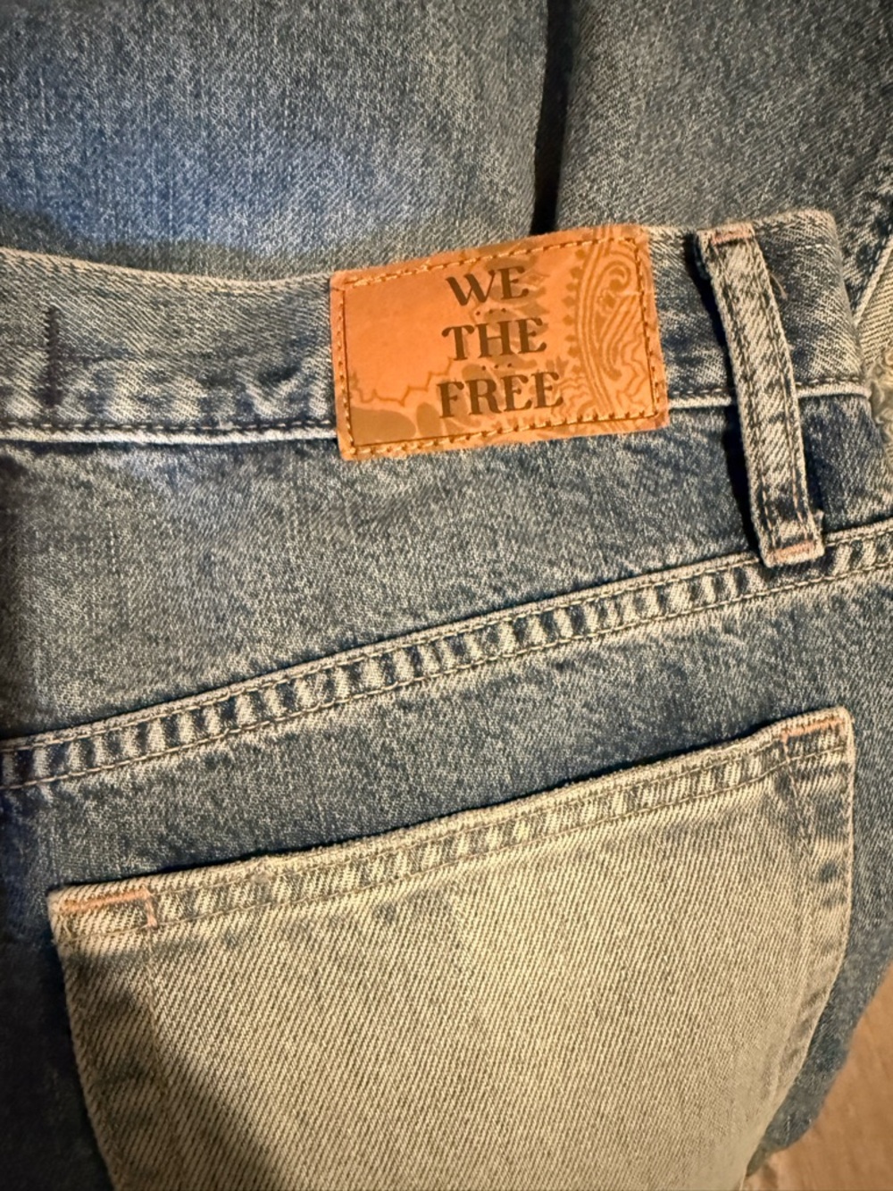 We The Free Two-Tone Blue Split-Hem Wide Leg Cropped Jeans - Picture 3 of 6